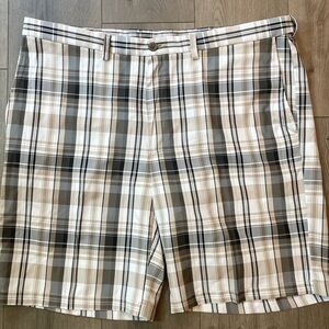 ⛳️ 🩳 NEW (no tags) Men's Haggar Cool18 plaid comfort expandable waist 42